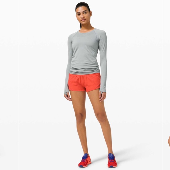 Lululemon Hotty Hot Short Size 12 with a 2.5" inseam Carnation Red - Picture 9 of 14